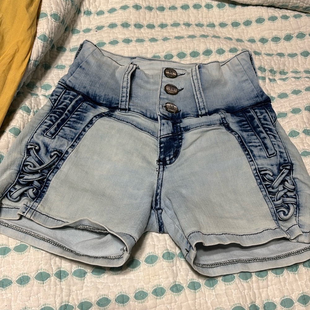 Colombian shorts
